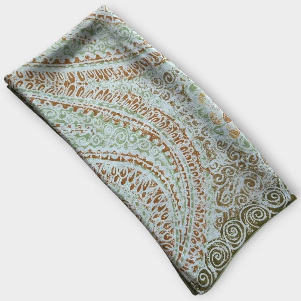 Vintage Vera Square Scarf Paisley Pattern 100% silk 30" × 31"